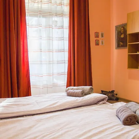 Family 4pax Flat Near National Palace Of Culture