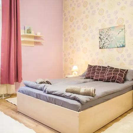 Апартамент Family 4pax Flat Near National Palace Of Culture *