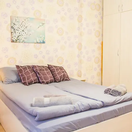 Апартамент Family 4pax Flat Near National Palace Of Culture