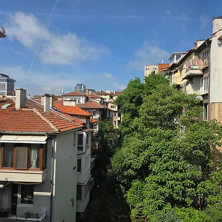 Family 4pax Flat Near National Palace Of Culture