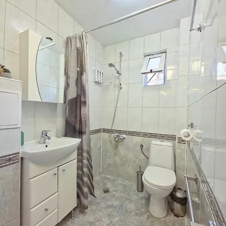 Family 4pax Flat Near National Palace Of Culture Апартамент