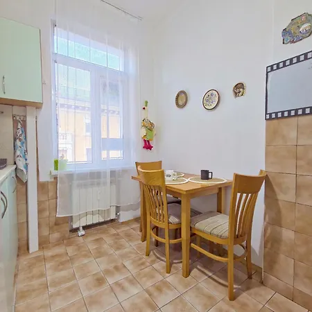 Family 4pax Flat Near National Palace Of Culture Апартамент
